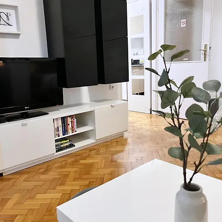 Fully Equipped - Cozy & Convenient 아파트 *