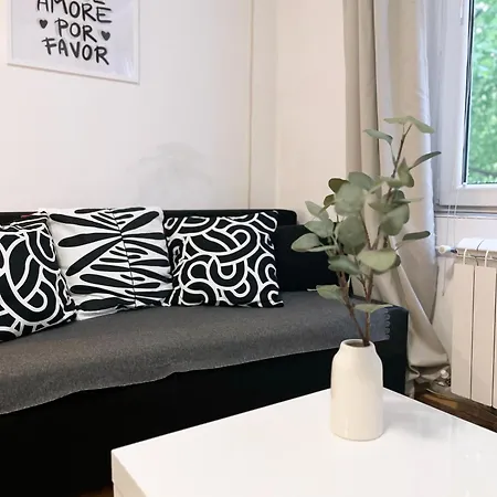 Fully Equipped - Cozy & Convenient *