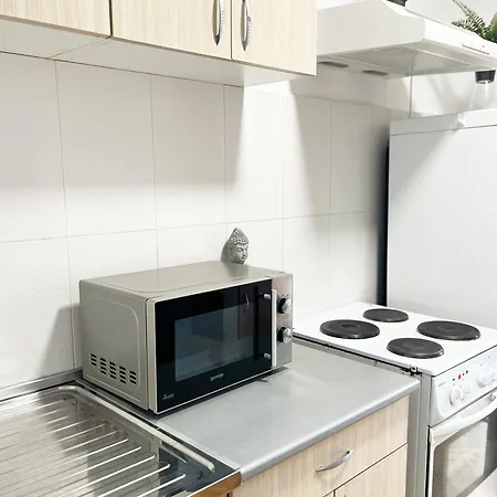 Fully Equipped - Cozy & Convenient Apartamento