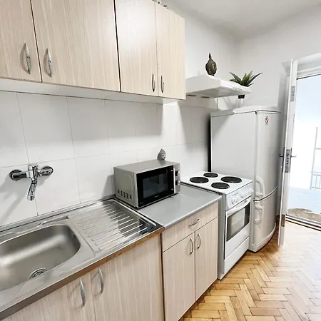 Fully Equipped - Cozy & Convenient Apartamento